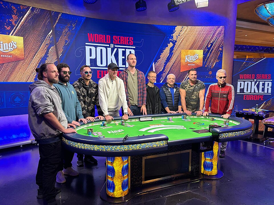 https://www.reddit.com/r/poker/comments/1u4vvy7/how_do_i_actually_start_learning_poker/ - 新手每天十小时学德扑?从NL2到系统化学习的完整路径