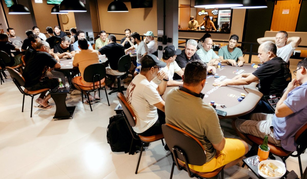 https://www.reddit.com/r/poker/comments/1uq6s74/first_big_tournament_score_a_couple_weeks_ago/ - 【赛事复盘】首次大型锦标赛即夺冠：ABC打法与ICM分钱