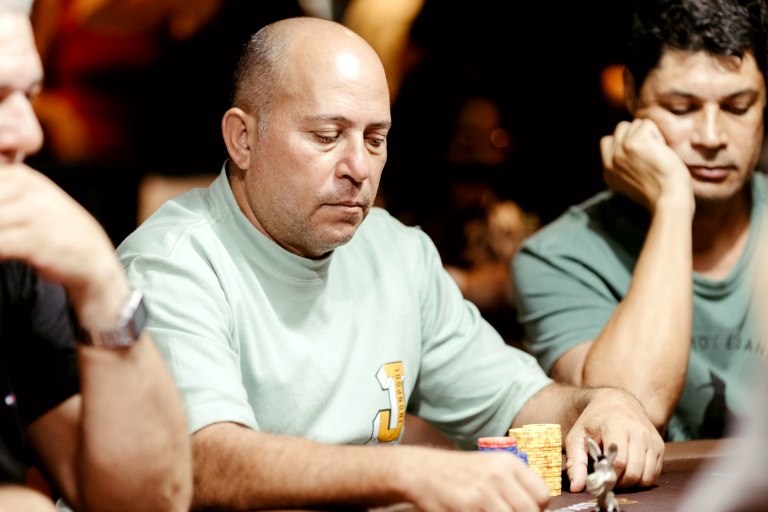 Phil Galfond翻前3bet策略解析：极化范围与阻断牌的精妙运用