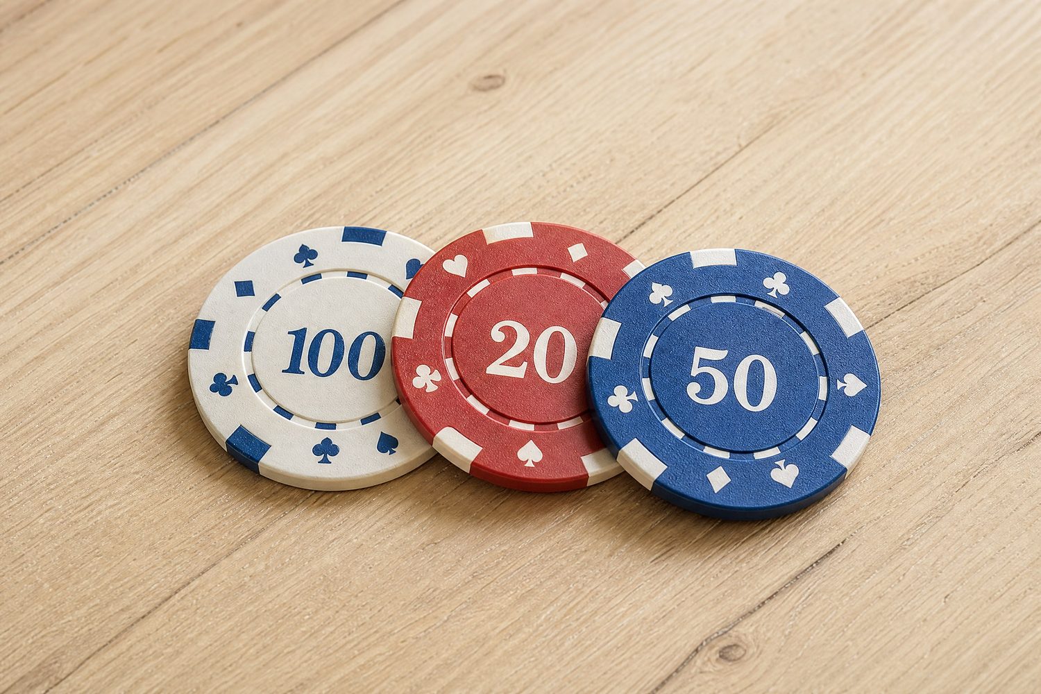 QQPOKER翻牌前起手牌选择技巧:位置、牌力与加注尺度入门