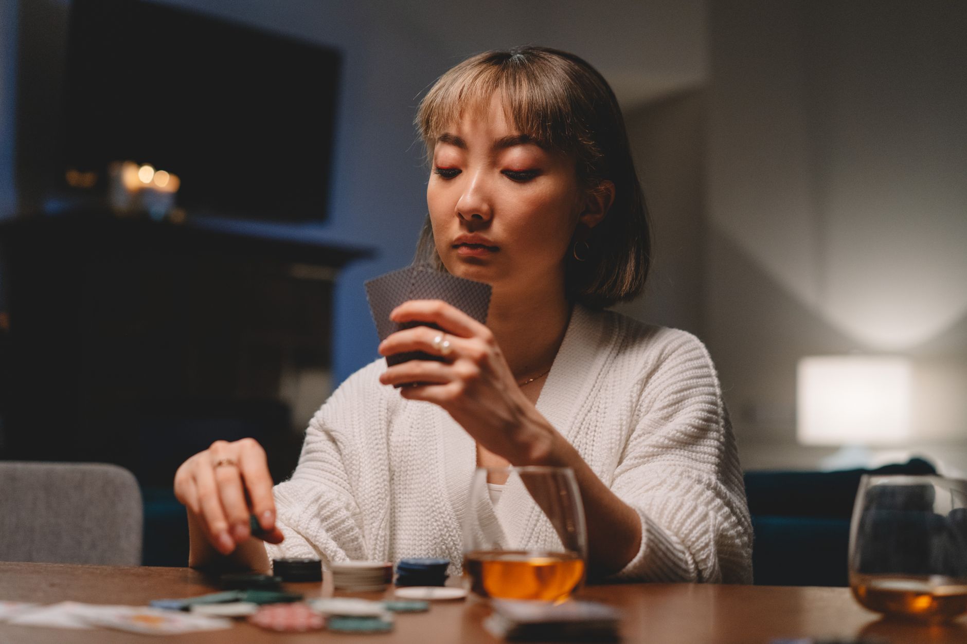 从孟买周末局看私人牌局的筹码管理与玩家池特征(要点图解)
